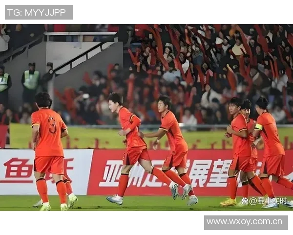 U16国足大胜8-0徐正鹏传中助攻张伯霖精彩头球破门