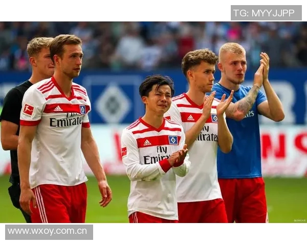 多特蒙德与汉堡上半场战成平局丘库埃梅卡错失良机卡帕尔多射门中柱